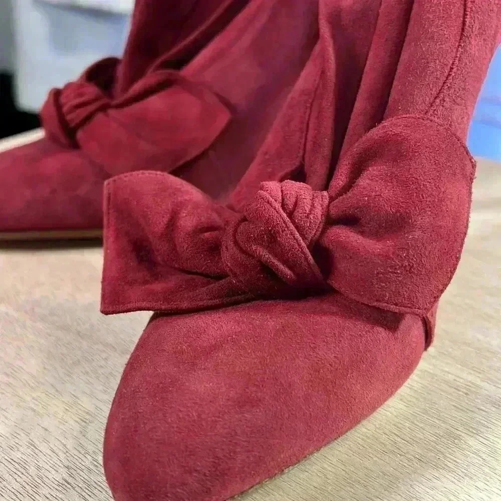 Te Casan Limited Edition red suede heels 
Size: 40 or 9.5 NEW - Picture 8 of 11